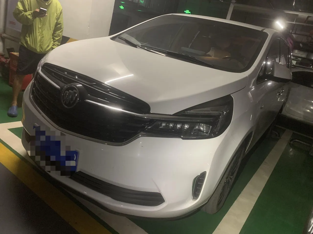 Open image lightbox: Buick 2021 GL8 Land Business Class 2.0T 652T Comfortable Automatic Gear