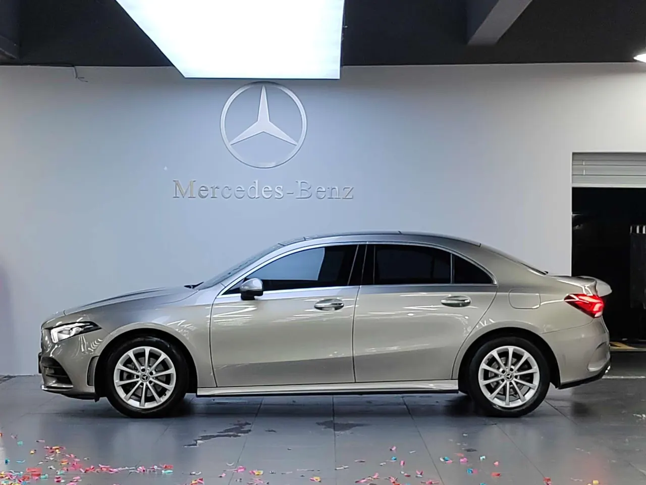 Mercedes Benz Class A 2021 A 200 L 1.3T Fashion Automatic Gear 3