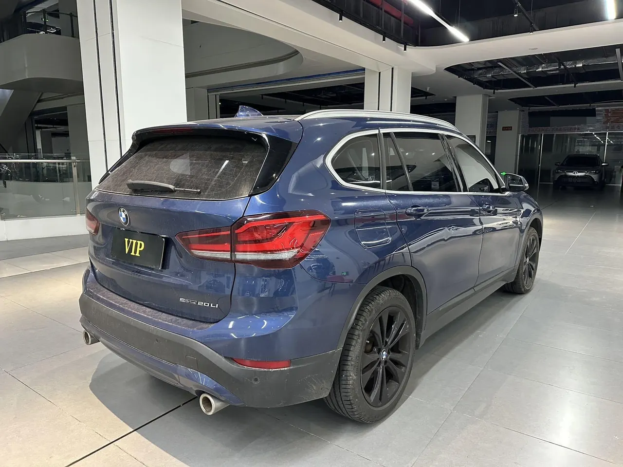 BMW 2021 X1 sDrive20Li 1.5T fashion automatic gear 3
