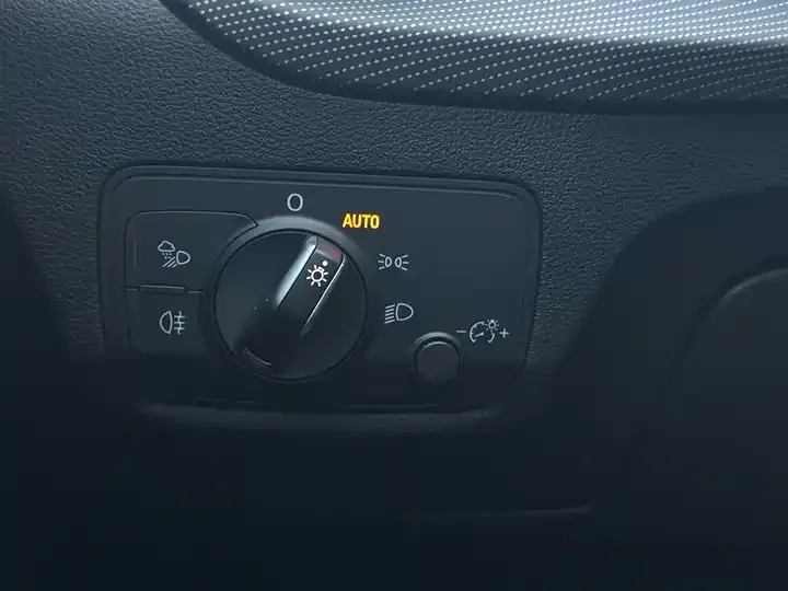 Audi Q2L 2022 35 TFSI Fashion Dynamic 10