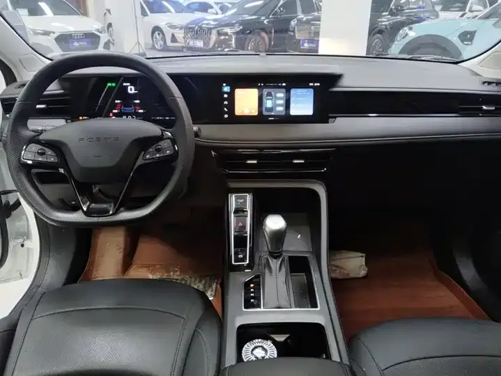 Roewe i5 2023 1.5L CVT Deluxe Edition 12
