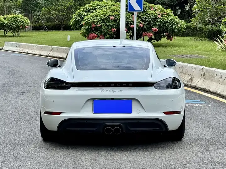 Porsche 718 2022 Cayman 2.0T 11