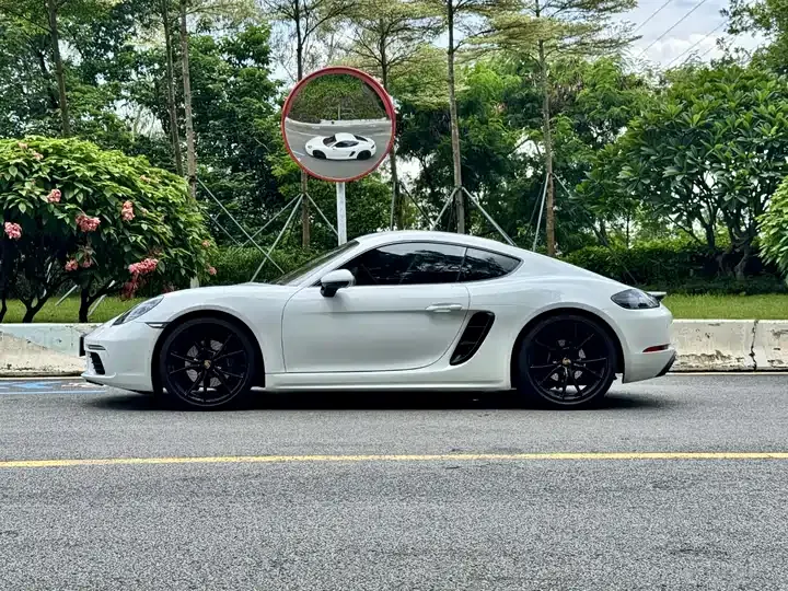 Porsche 718 2022 Cayman 2.0T 12