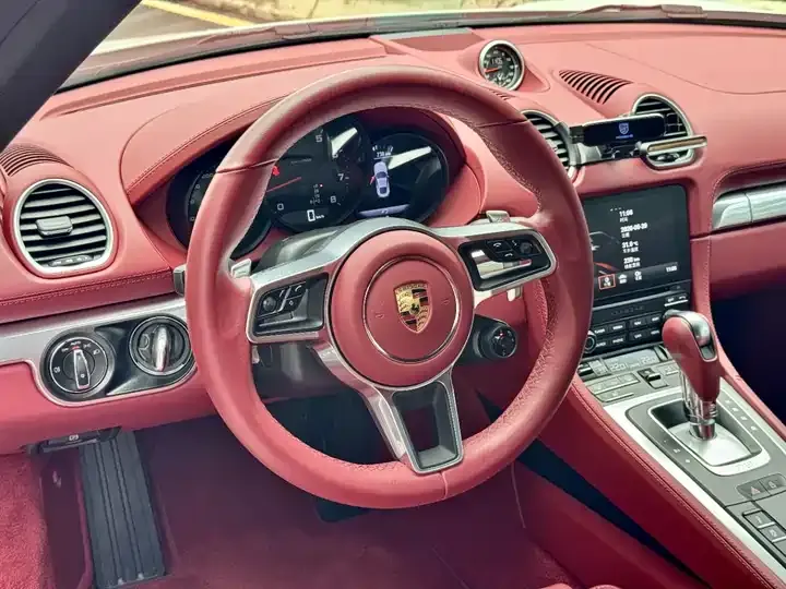 Porsche 718 2022 Cayman 2.0T 4