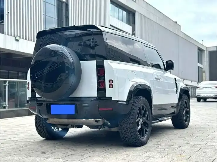 Land Rover Guard 2022 90 2.0T P300 Tiger Ambition Edition 12