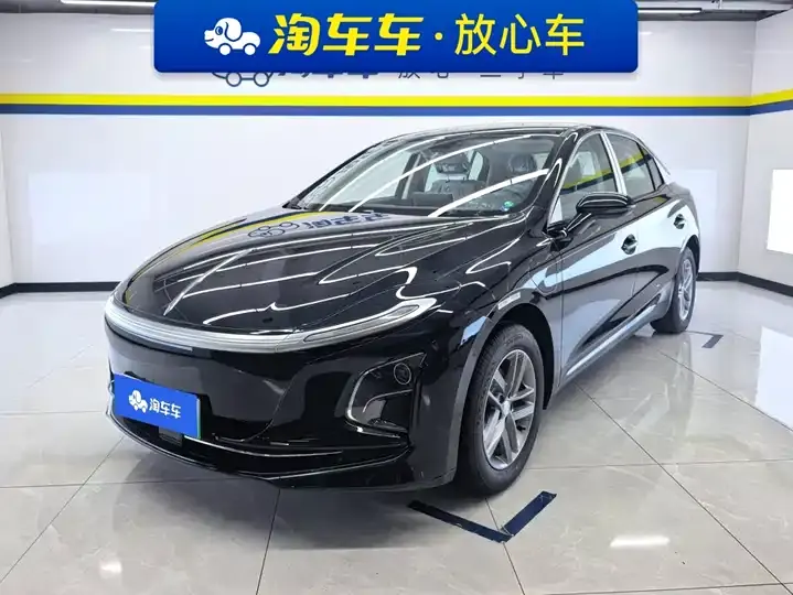 HongQi E-QM5 2025 500km Travel Edition - View 1