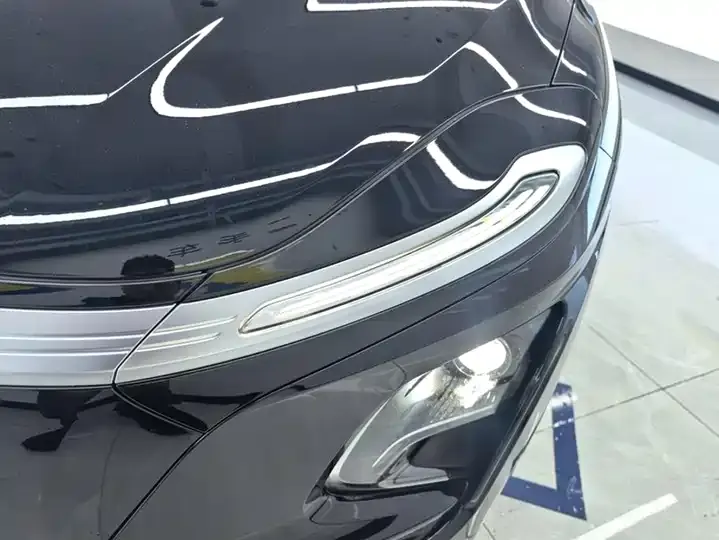 HongQi E-QM5 2025 500km Travel Edition 5