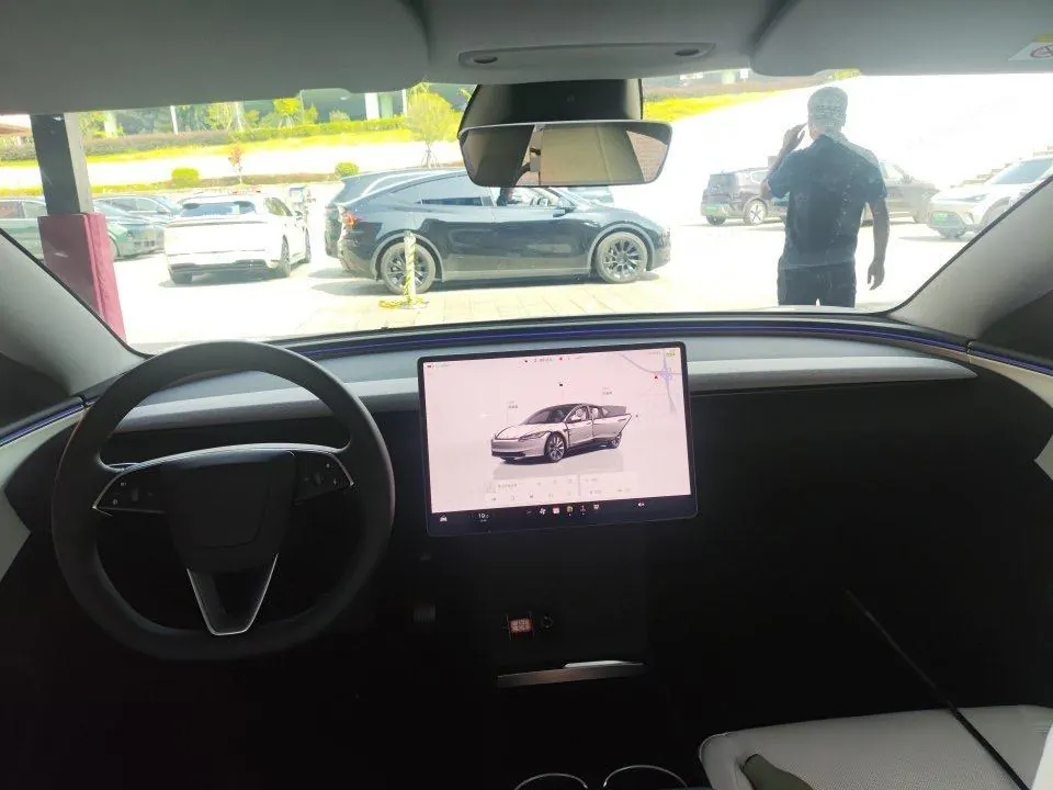 Tesla 2025 Model 3 long endurance rear wheel drive version (modified) automatic gear 7