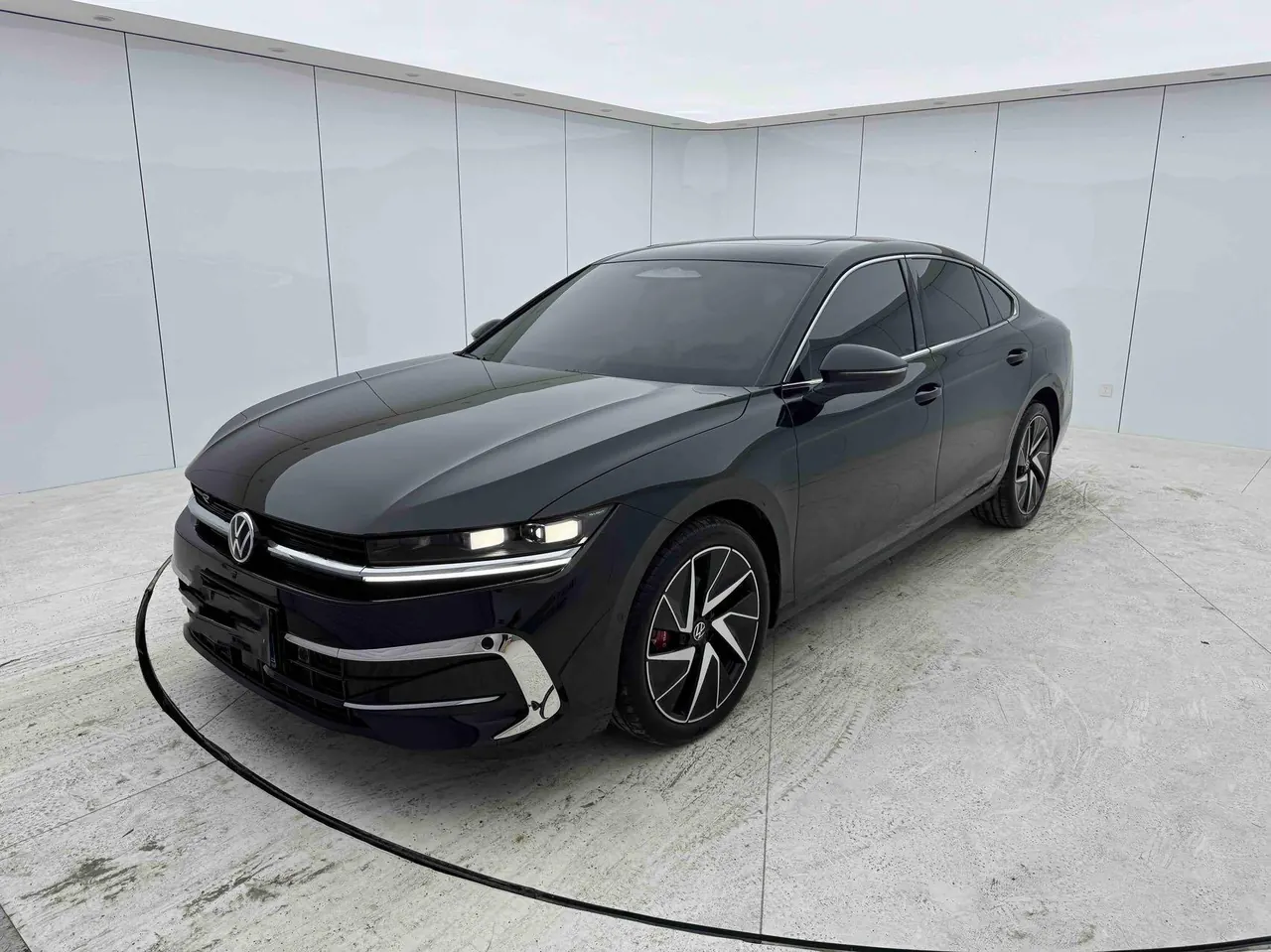 Open image lightbox: Volkswagen 2024 Magotan 2.0TSI 380TSI Premium Edition Da Mai Bag Automatic Gear