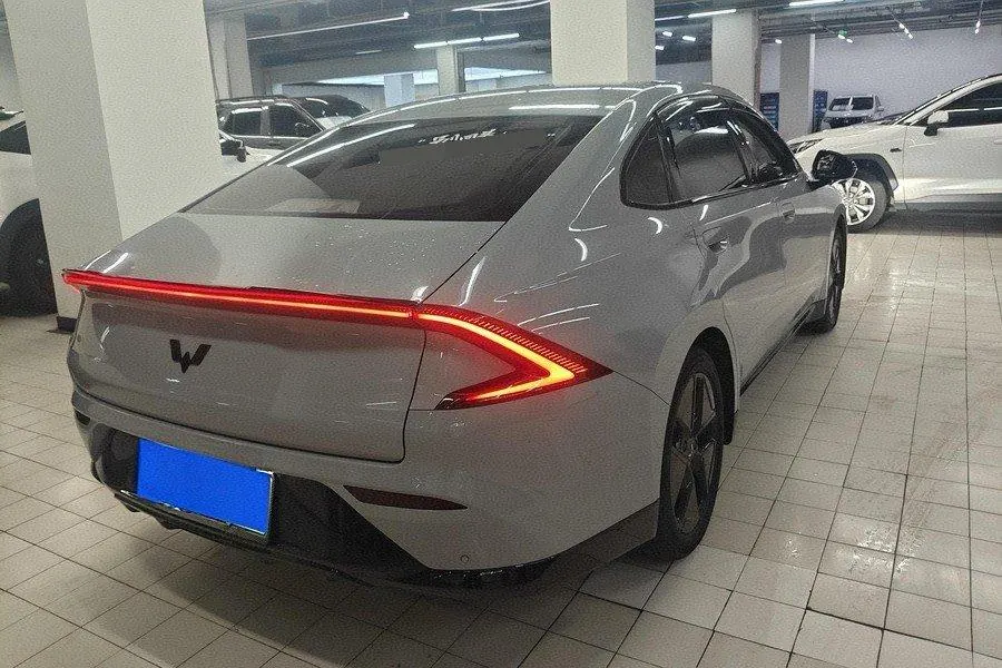 WuLing 2024 Starlight EV Co-creation 510 Advanced Automatic Gear 2