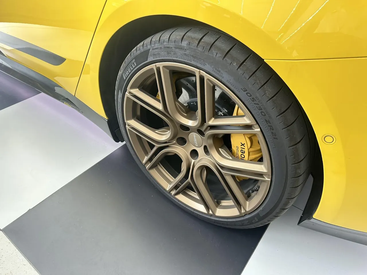 MI 2025 SU7 Ultra Ultra Automatic 5