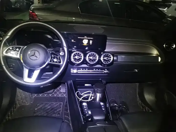 Mercedes Benz GLB 2023 GLB 220 Fashion 12