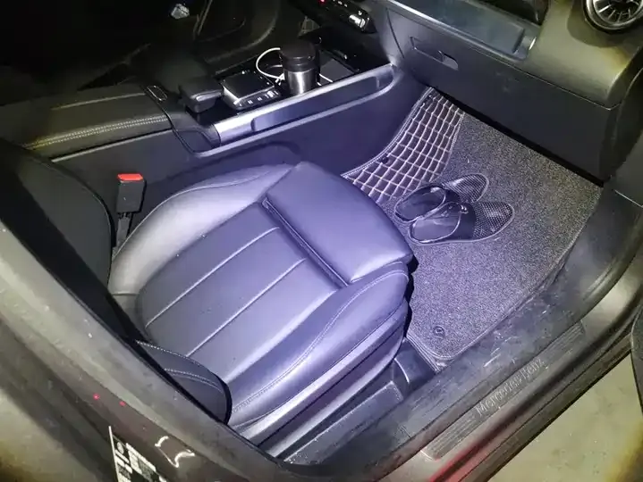 Mercedes Benz GLB 2023 GLB 220 Fashion 8