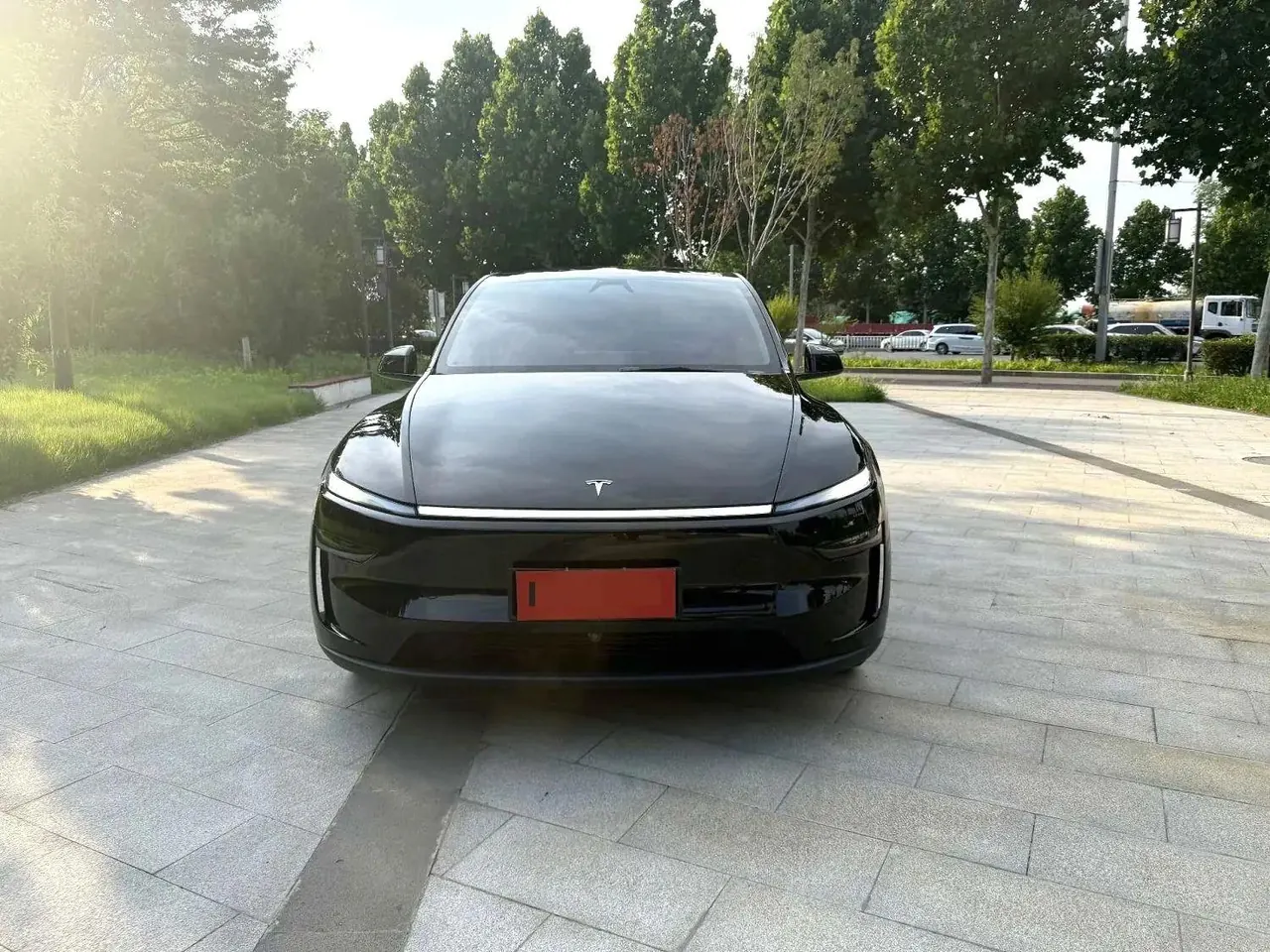 Tesla 2025 Model Y rear-wheel drive version automatic transmission 3