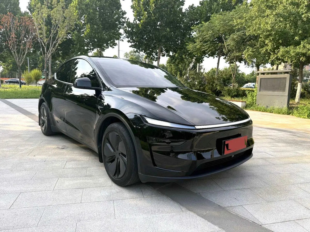 Tesla 2025 Model Y rear-wheel drive version automatic transmission 4