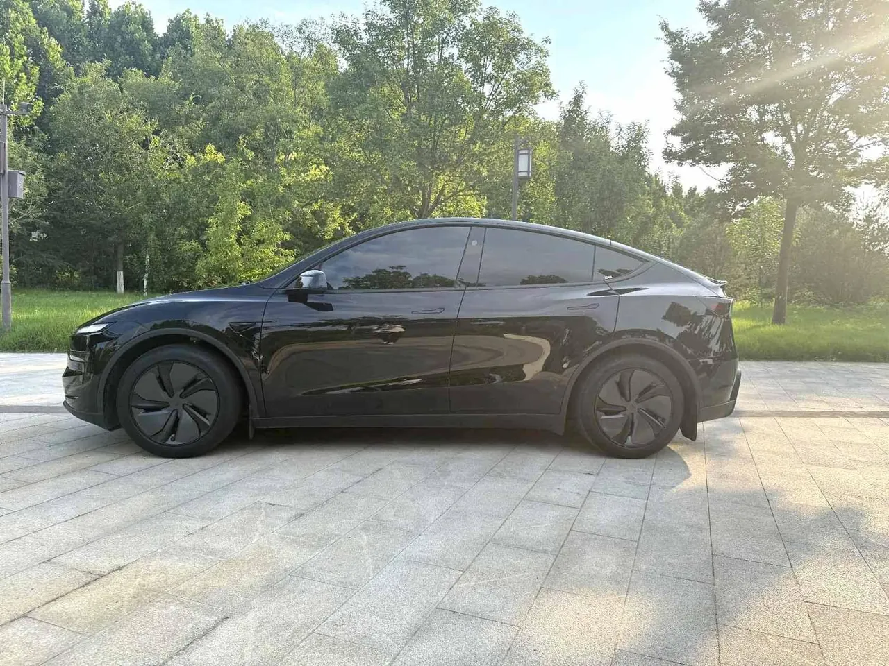 Tesla 2025 Model Y rear-wheel drive version automatic transmission 6