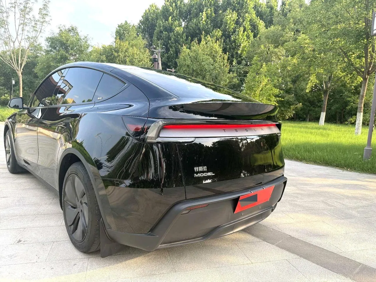 Tesla 2025 Model Y rear-wheel drive version automatic transmission 9