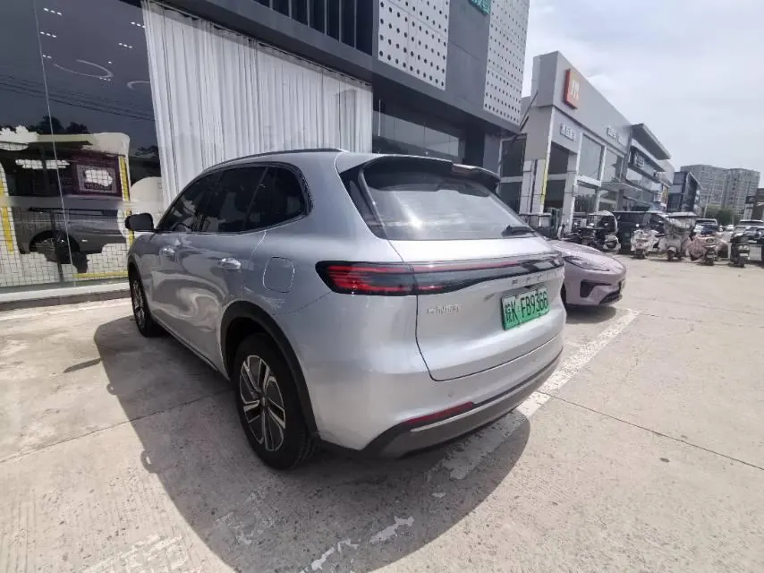 Geely Galaxy 2025 Starship 7 EM-i 1.5 120km Sailing Edition Automatic Gear 5