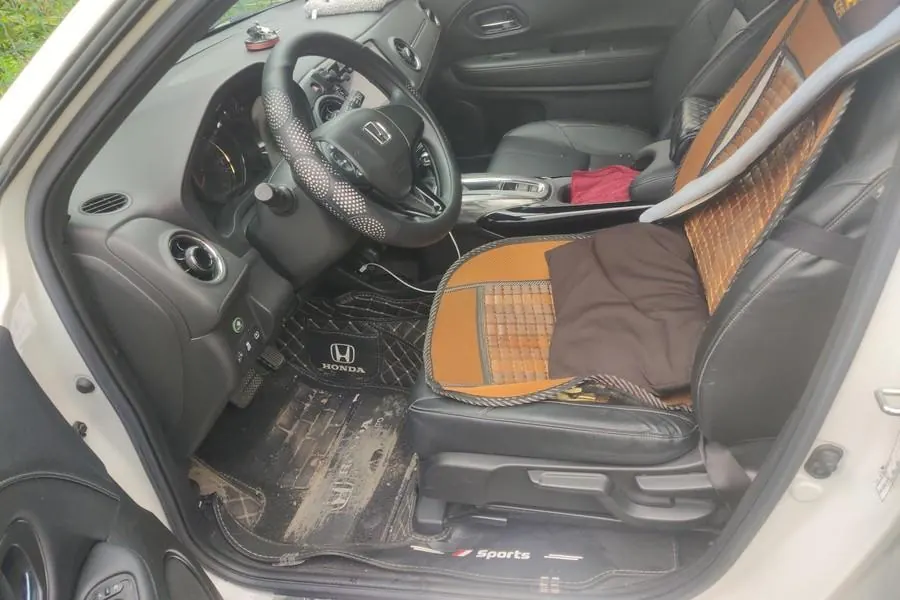 Honda 2021 XR-V 1.5 Stepless Deluxe Edition Automatic Gear 4