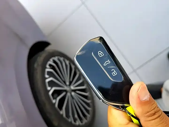 Passat 2025 Pro 380TSI Dragon Edition 9