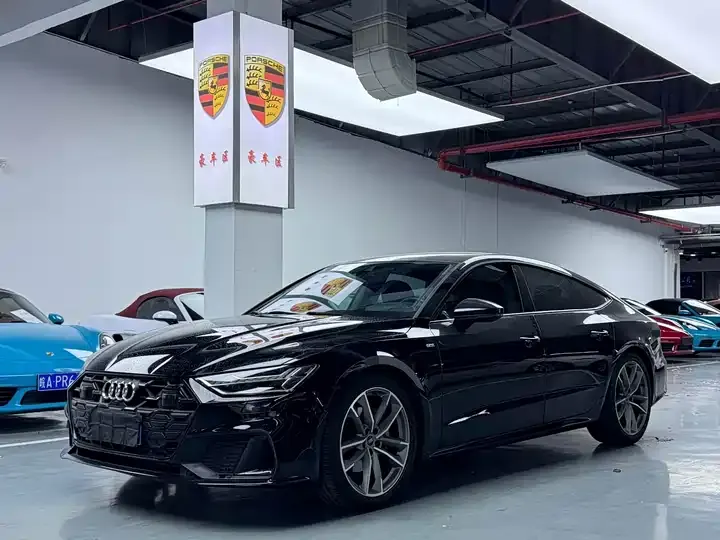 Open image lightbox: Audi A7 2024 45 TFSI Selection