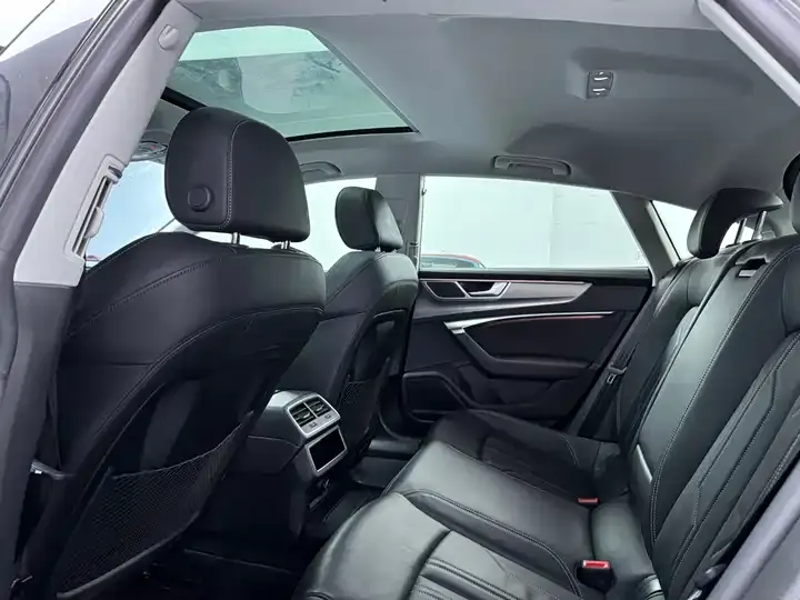 Audi A7 2024 45 TFSI Selection 4