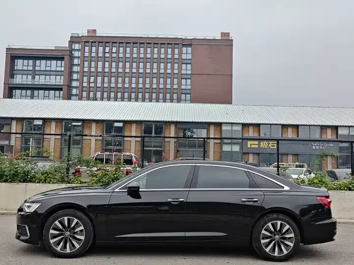 Audi A6L 2021 45 TFSI Selected Elegant Type 6