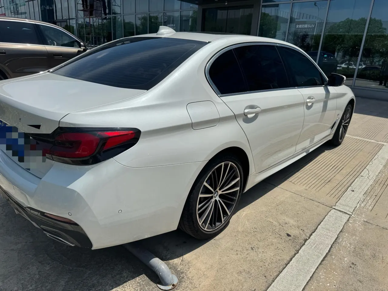 BMW 5 Series 2021 530Li 2.0T Leading M Sports Suit Automatic Gear 4