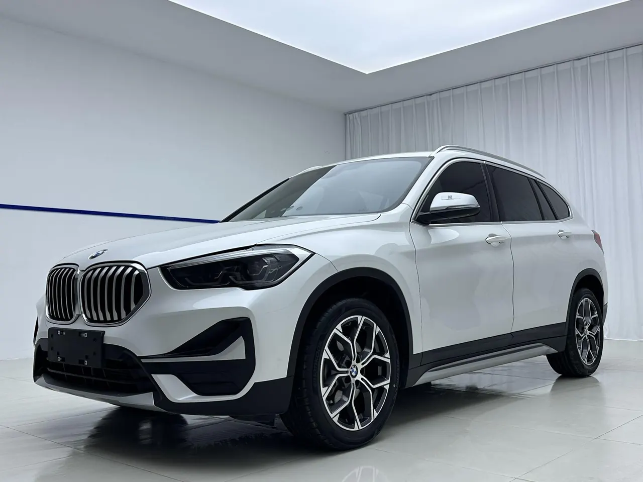 Open image lightbox: BMW 2022 X1 sDrive20Li 1.5T fashion automatic gear