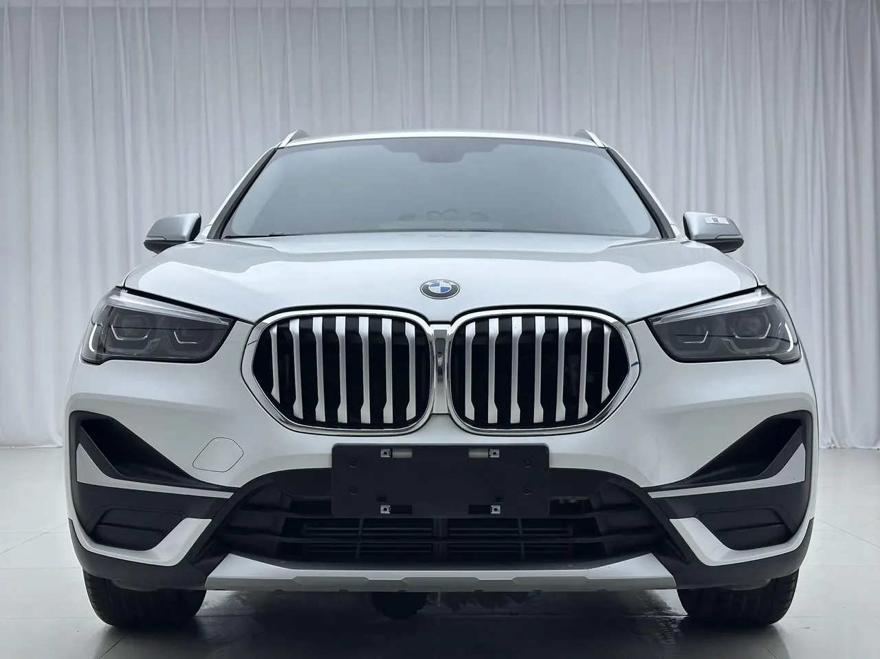 BMW 2022 X1 sDrive20Li 1.5T fashion automatic gear 2