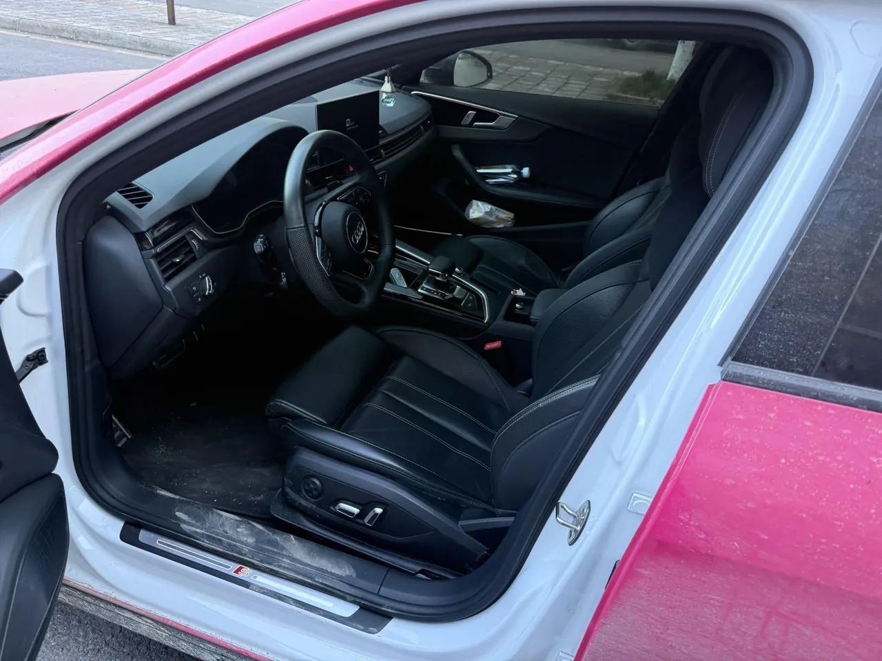Audi 2023 A4L 2.0TFSI 40TFSI Bang & Olufsen Starry Night Edition Automatic Gear 5