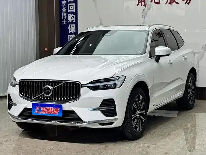 Volvo XC60 2022 B5 4WD Zhiyuan Deluxe Edition - View 1