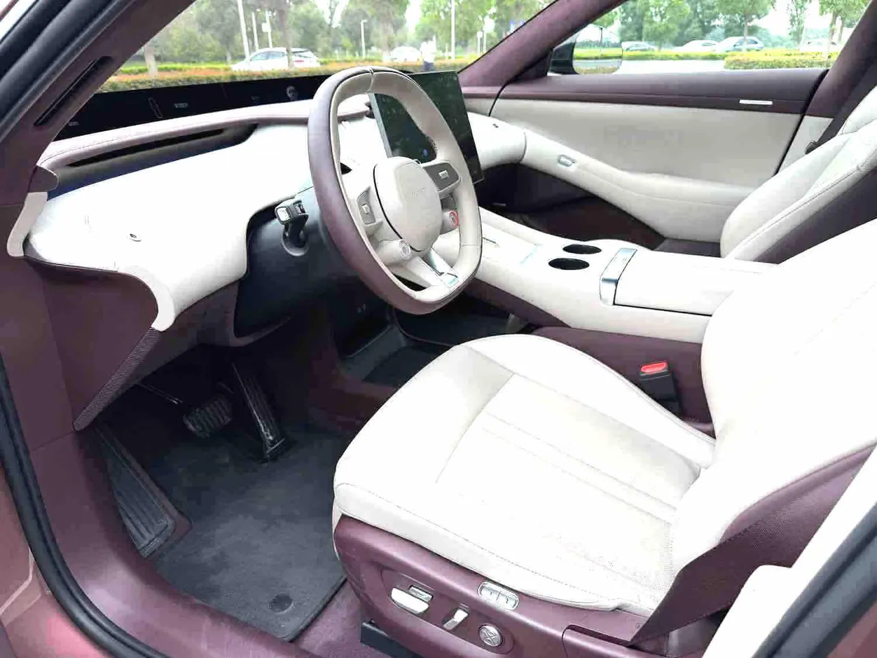MI 2025 YU7 Long Endurance High Performance Four-wheel Drive Max Edition Automatic Gear 4