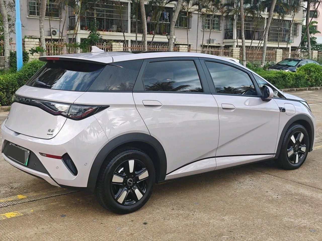 BYD 2025 Dolphin Smart Driving 410km Fashion Automatic Gear 9