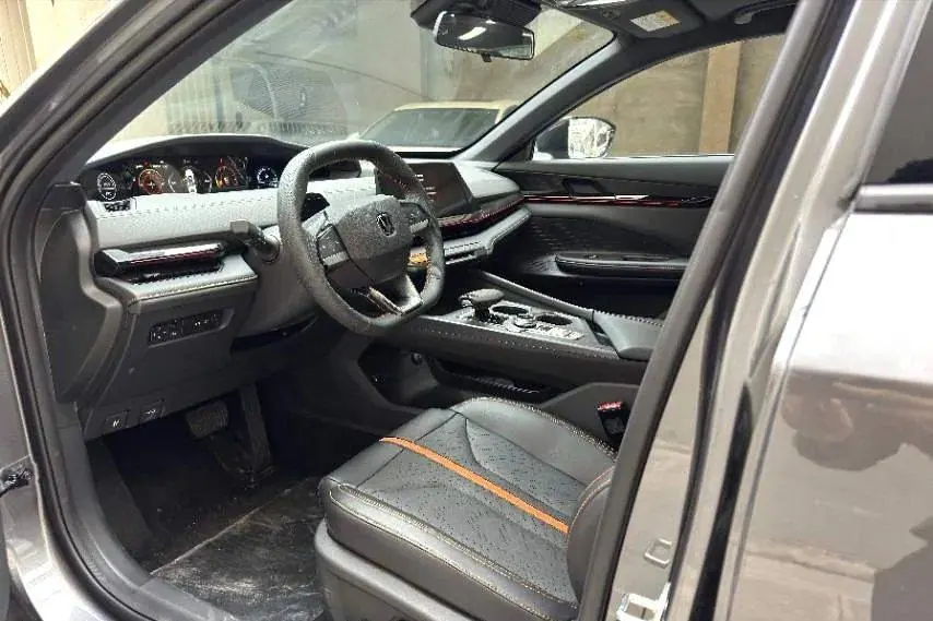 ChangAn 2024 UNI-V 1.5T Prestige Automatic 5
