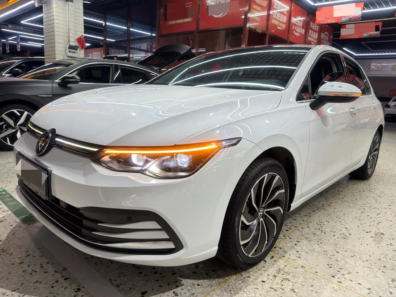 Volkswagen 2021 Golf 8 PRO 1.4TSI 280TSI Automatic - View 1