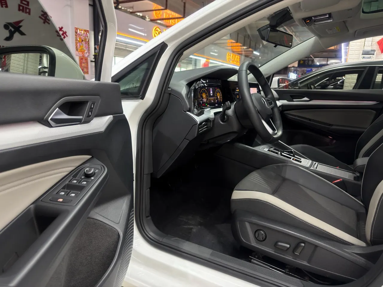 Volkswagen 2021 Golf 8 PRO 1.4TSI 280TSI Automatic 8