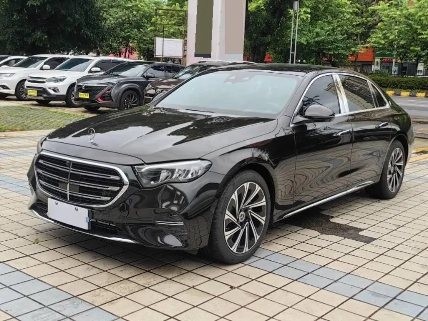 Mercedes Benz E Class 2024 E 300 L 48V 2.0T Luxury Automatic Gear - View 1