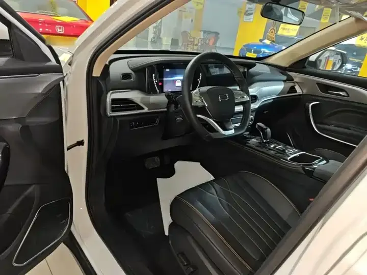 Bestune T77 2023 1.5T Auto Luxury Model 12
