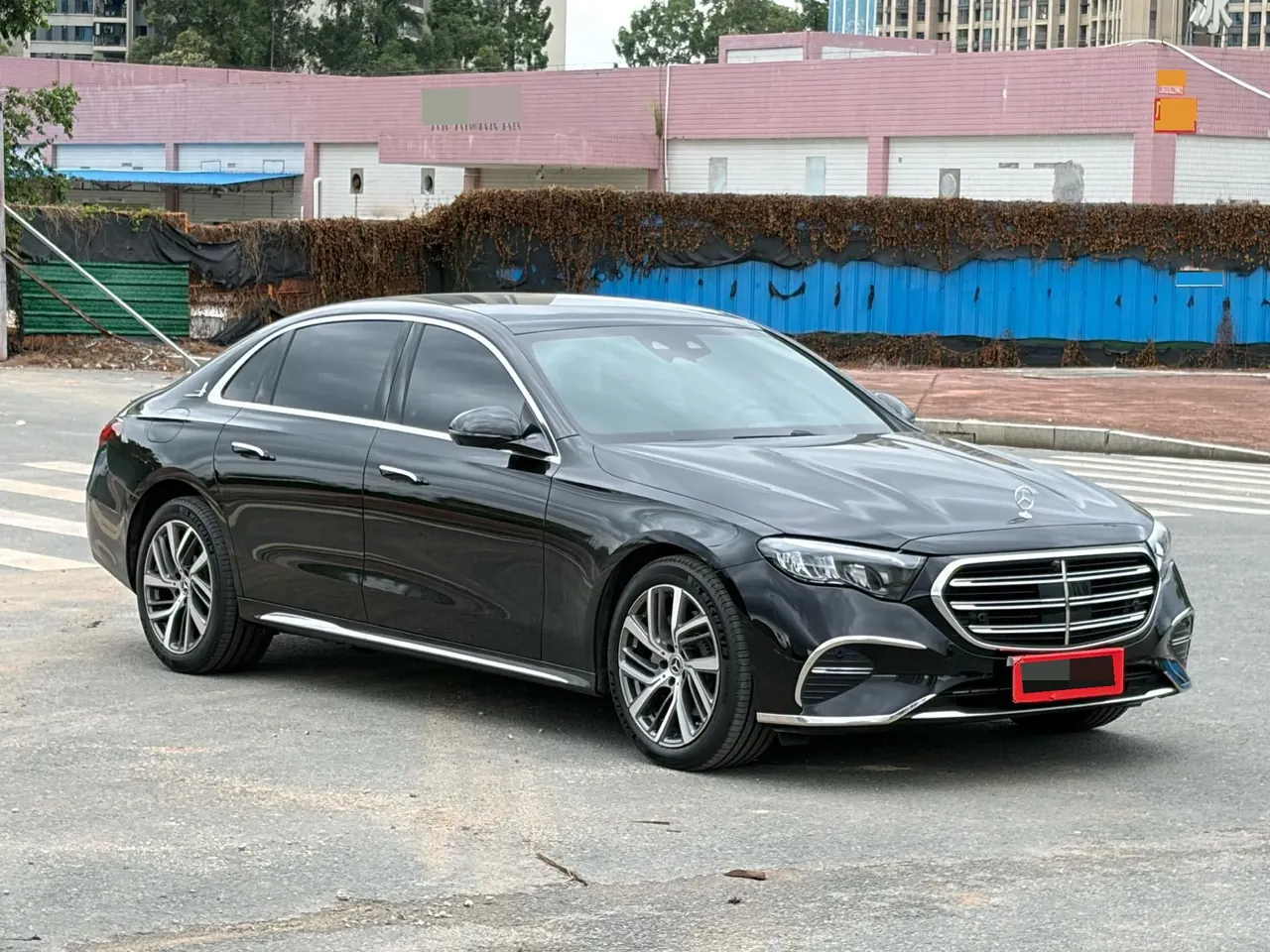 Mercedes Benz E-Class 2025 model E 300 L 48V 2.0T Luxury Edition Automatic 3