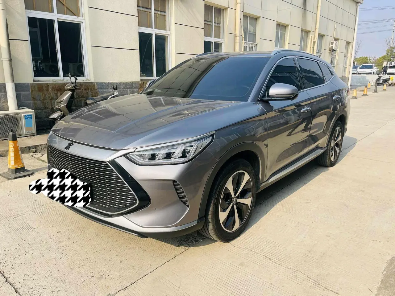 BYD Song PLUS New Energy 2021 Song PLUS DM-i 1.5 Stepless 110KM Flagship PLUS Automatic Gear - View 1