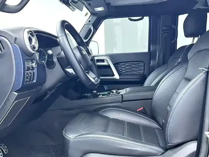 Beijing off-road BJ40 2021 2.0D automatic four-wheel drive blade hero version chivalrous type 4