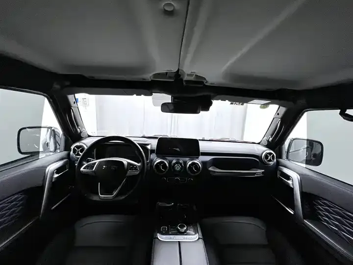 Beijing off-road BJ40 2021 2.0D automatic four-wheel drive blade hero version chivalrous type 6