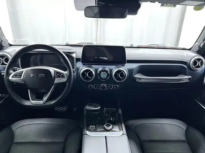 Beijing off-road BJ40 2021 2.0D automatic four-wheel drive blade hero version chivalrous type 7