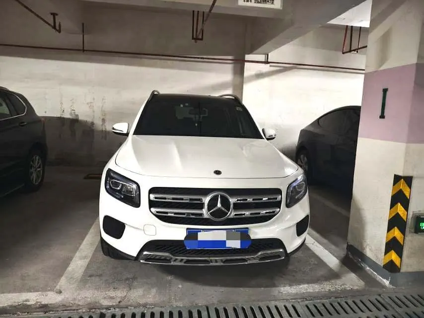 Mercedes Benz 2022 GLB 220 2.0T Fashion Automatic 2