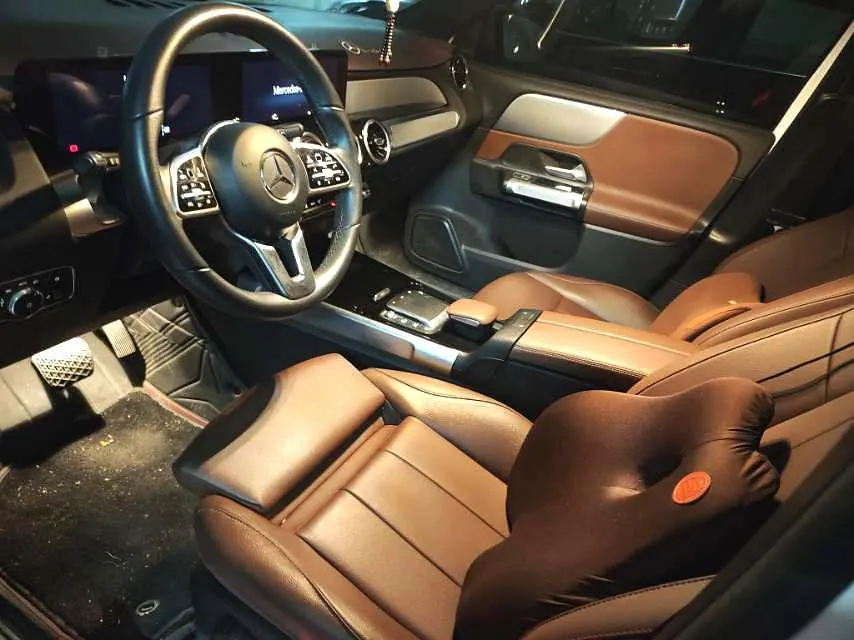 Mercedes Benz 2022 GLB 220 2.0T Fashion Automatic 5