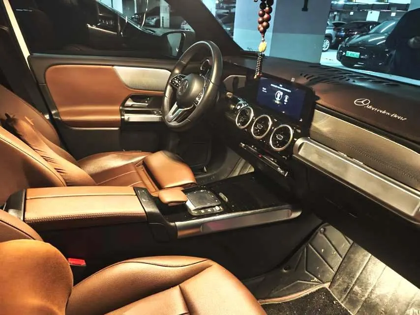 Mercedes Benz 2022 GLB 220 2.0T Fashion Automatic 6