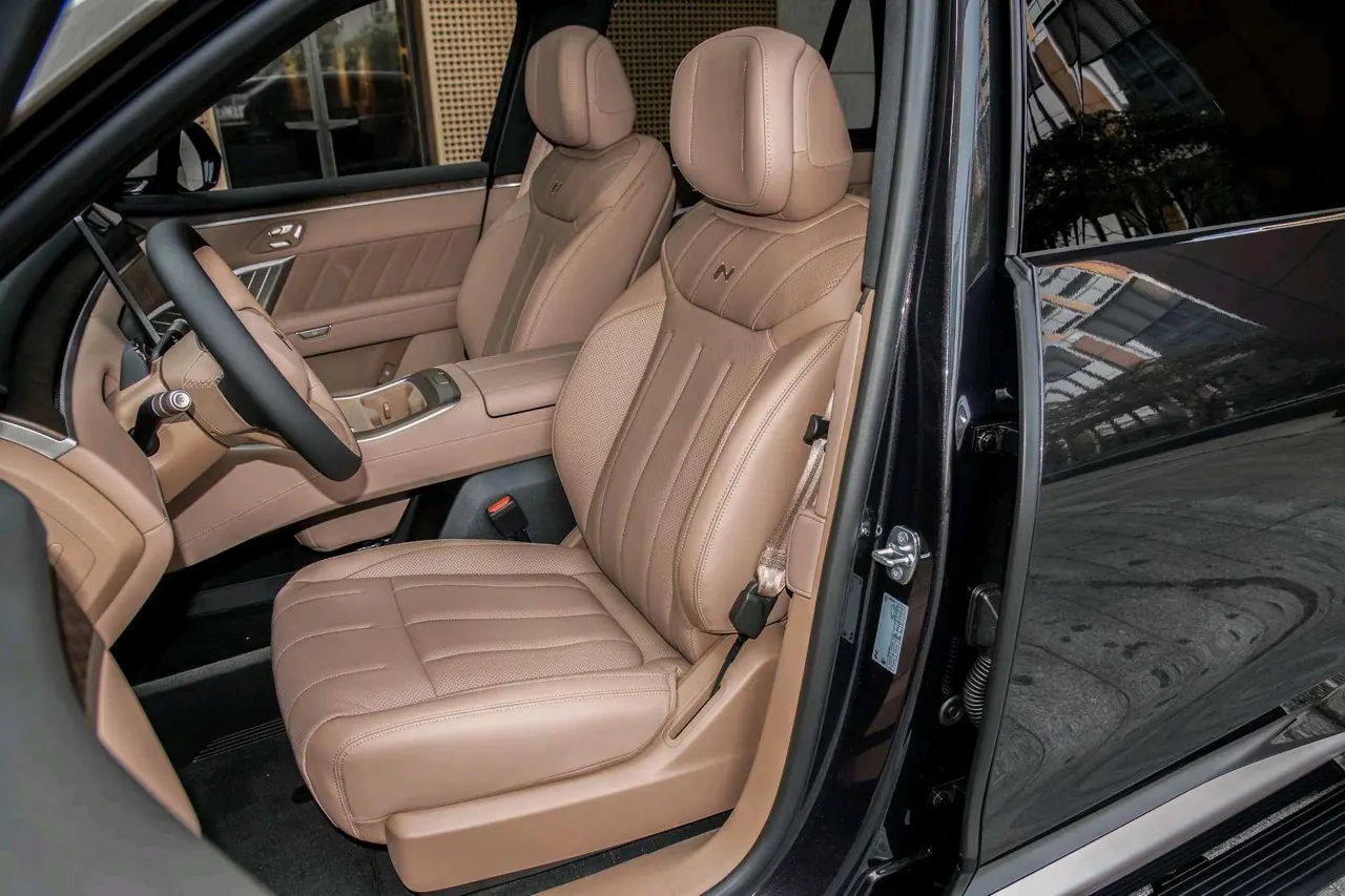 ONVO 2026 L90 Ultra six-seat automatic gear 7