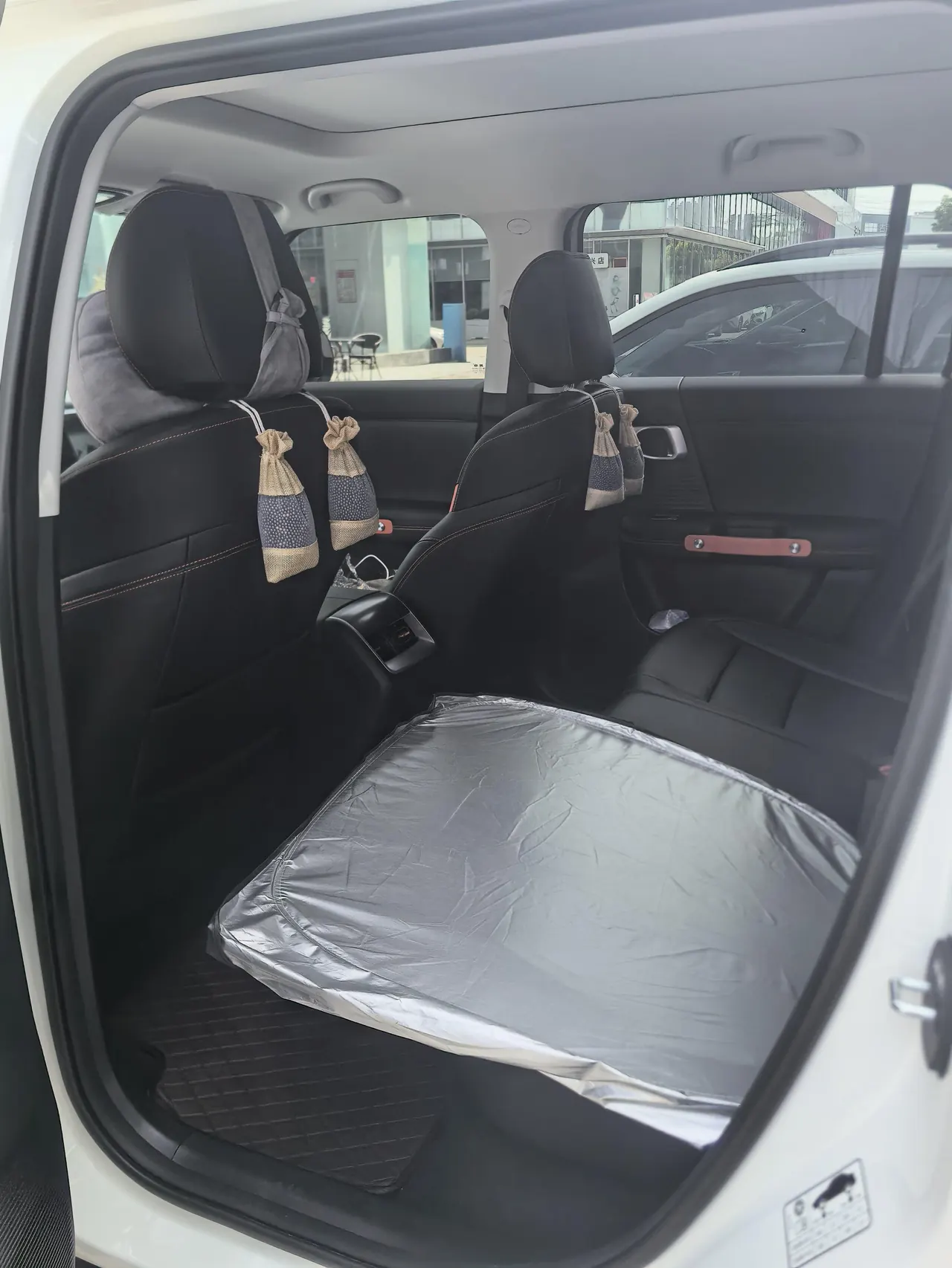 Beijing 2026 BJ30 1.5T Traveler Two-Drive Advanced Edition Automatic Gear 3