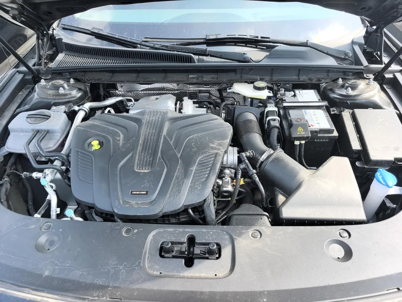 HongQi 2026 H5 2.0T Flag Collar Pro Edition Automatic Gear 5